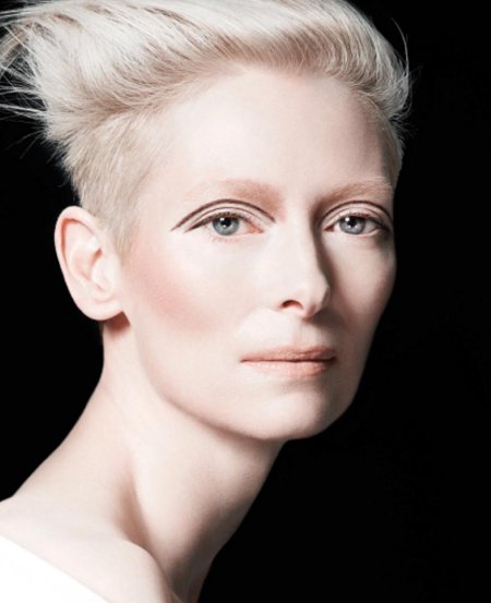 Актриса Хильда Свинтон