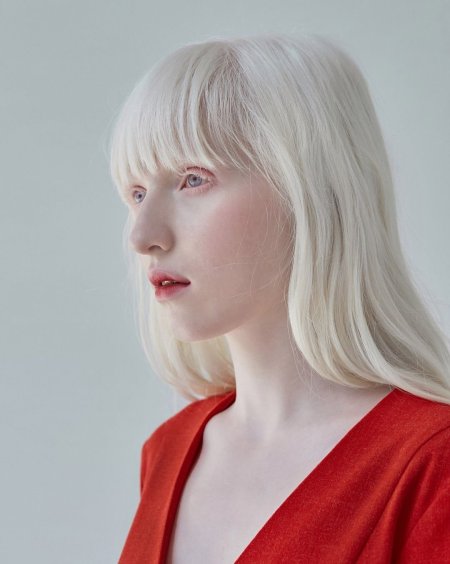 Rosie Crawford альбинос