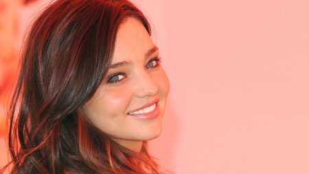 Миранда Керр ямочки