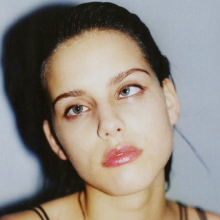 Кейт мосс косоглазая?