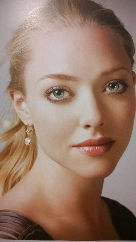 Аманда Сейфрид глаза