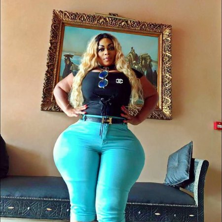 Гигантские бедра у женщин