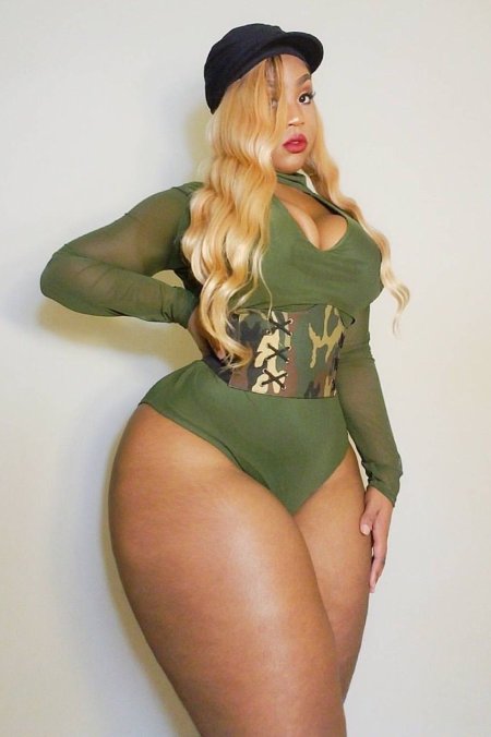 Узкая талия и широкие бедра