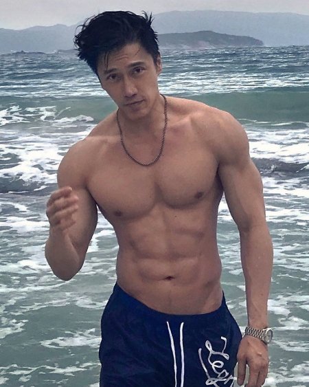 Чуандо Тан в 20 лет