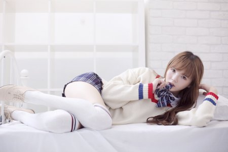 Азиатские девушки в гольфах