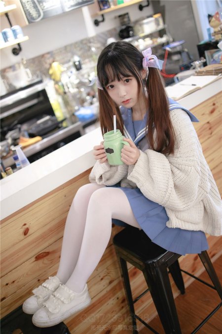 Азиатки в носках