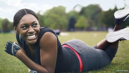 Чернокожие спортивные девушки