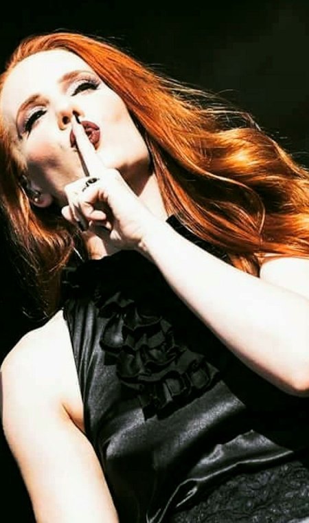 Simone Simons Epica
