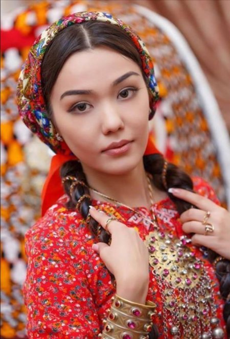 Айна Нурыева Туркменская певица