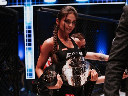 Камила Смогулецка Fame MMA