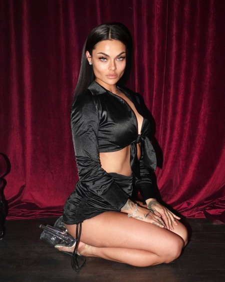 Камила смогулецкая