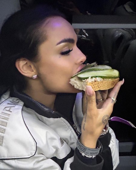 Камила Смогулецка