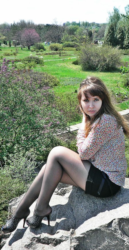 Деревенские девушки в колготках