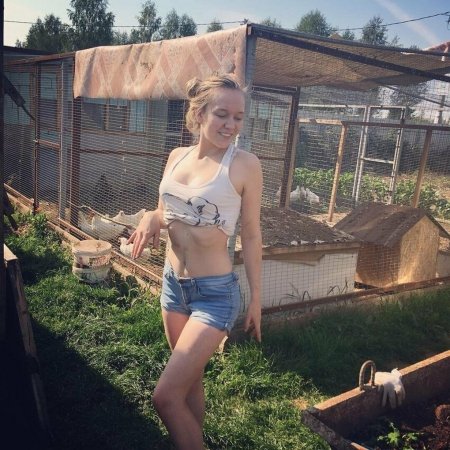 Обычные сельские девушки