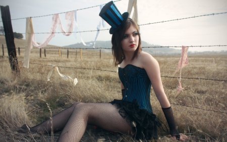 Современные Деревенские девушки