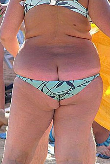 Смешные толстухи в купальниках