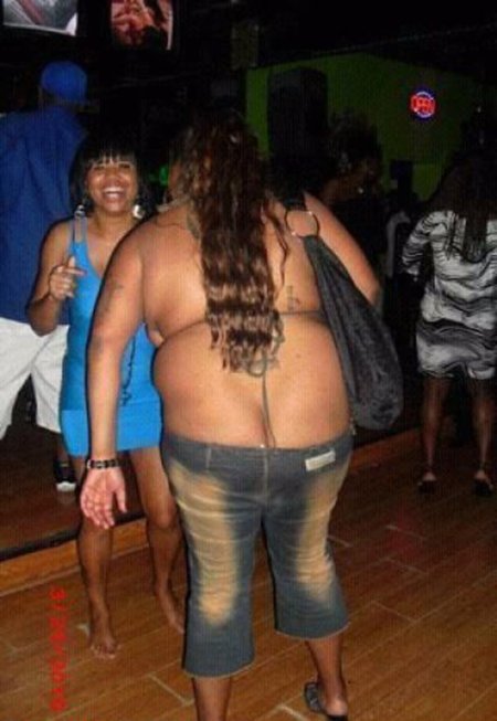 Жирные девушки в стрингах