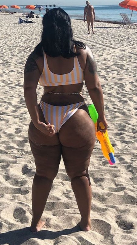 Толстые ягодицы