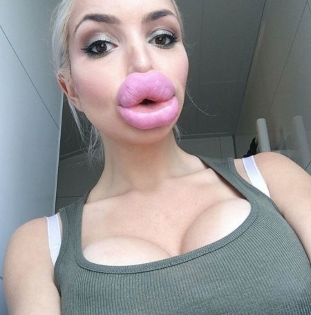 Виктория Уайлд большие губы