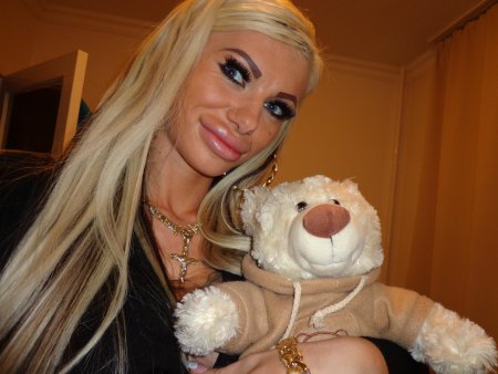 Гламурная блондинка