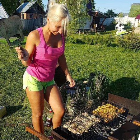 Женщина на даче