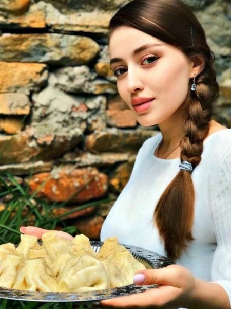 Телеведущая Нинуца Орджоникидзе