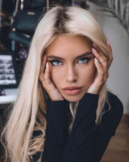 Блондинка ангелина блоггер