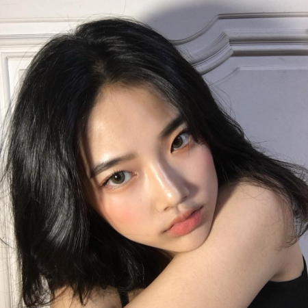 Азиатская внешность девушки