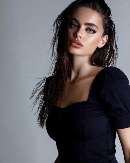 Яэль Шелбиа модель