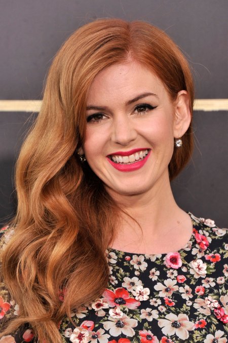 Айла Фишер прически