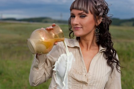 Кувшин с молоком