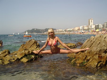 Пляж Геленджик девушки