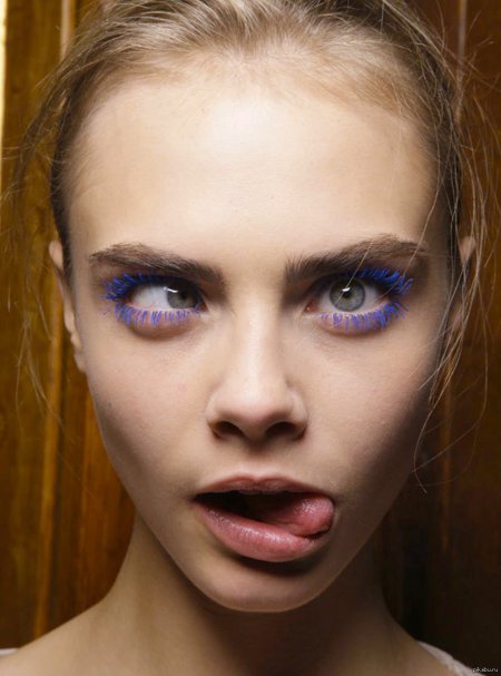 Кара Делевинь мимика