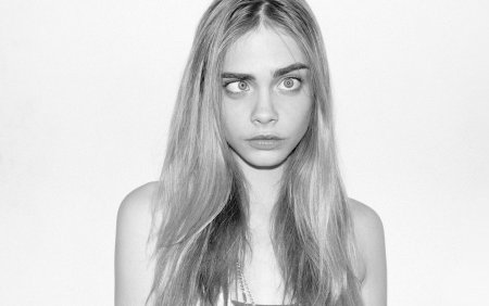 Кара Делевинь глаза