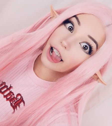 Белла Дельфин блогерша