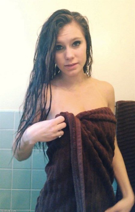 Девушка после душа