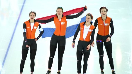 Фигура конькобежки