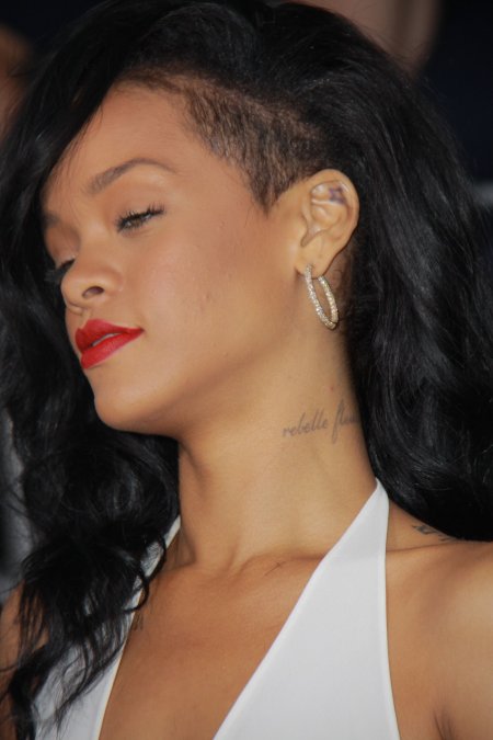 Стрижка маллет Рианна