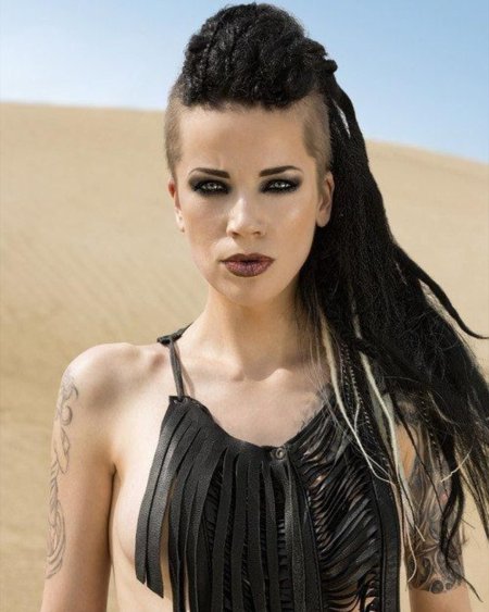 Дреды с выбритыми висками женские