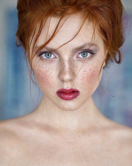 Селина Скиндер веснушки