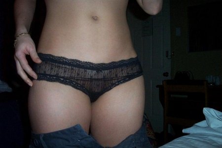 Девушки в трусиках домашнее