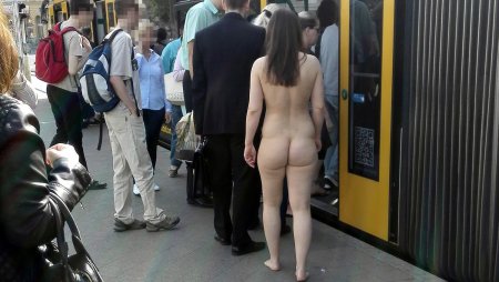 Bailey-nude-public-Budapest-flashing-Dreams