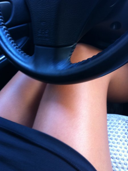 Ножки в авто