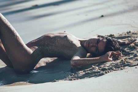 Ню фотографии Рассела Джеймса