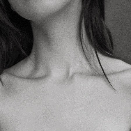 Ключицы у девушек