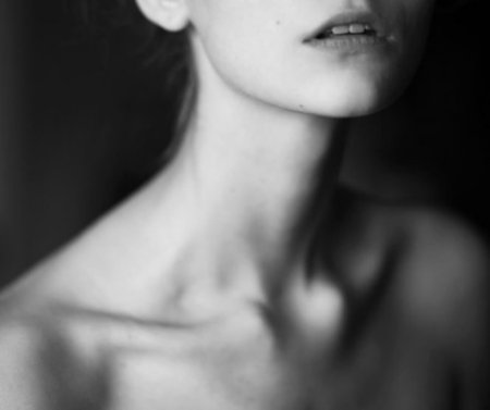 Ключицы у девушек