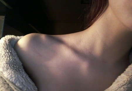 Женские ключицы