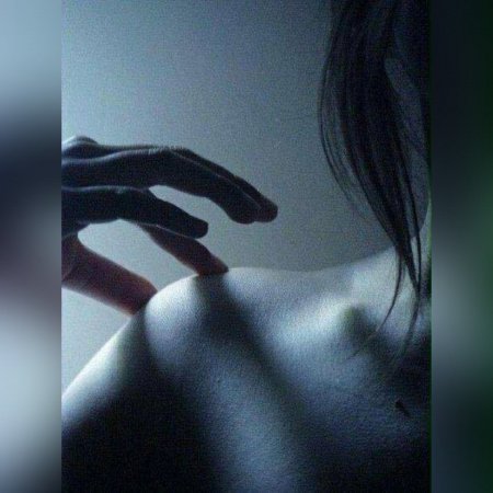 Прикосновение к телу