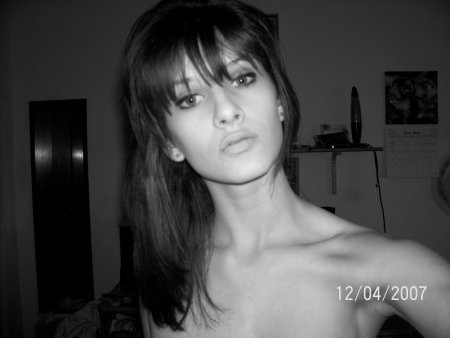 Фете гоале Дин Молдова ню