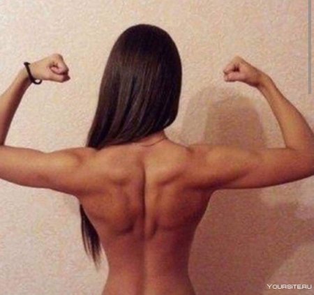 Накаченная женская спина